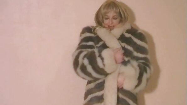 الساخنة جبهة تحرير مورو الإسلامية سكس عالمي مترجم محارم سارة يحب أن يلعب وحده
