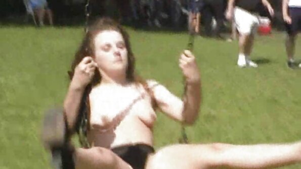ناضجة الديك آكلى سكس اجنبي مترجم عالمي لحوم البشر كبيرة البطيخ يشكو من المتعة كما انه الأظافر
